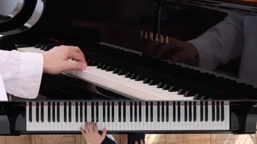 18课时经典轻音乐教程：从《天空之城》到《菊次郎的夏天》