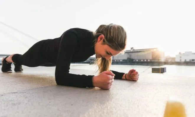 健身塑形计划：从饮食到训练，21天重塑完美身材