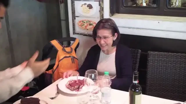 Teacher Celine亲子外教英语启蒙视频课：涵盖字母、故事与艺术