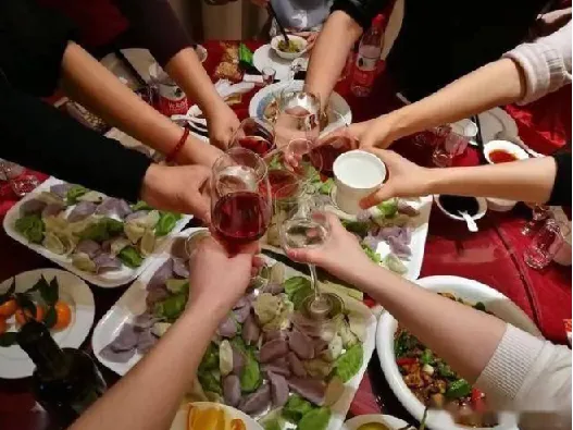 人情社会生存指南:《民间应酬交际手册》实用解读