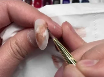 日式美甲教程：穿戴甲设计从入门到精通