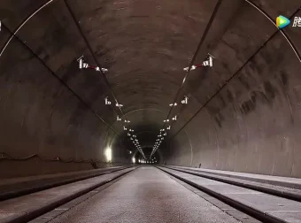 画啦啦5-7岁儿童创意美术课：36节趣味绘画手工课程