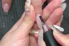 独角兽美甲技巧大全：从基础到高级美甲教程