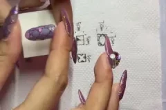 美甲全攻略：从基础到高级的详细美甲教程