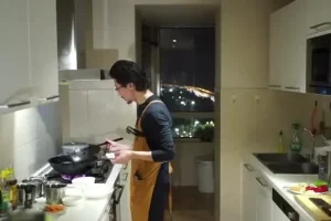 餐厅创业与烹饪技巧全教程：涵盖开店与美食制作