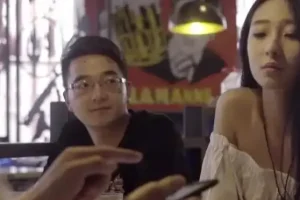 《艾克 – 傻瓜式把妹术》：恋爱社交技巧书籍