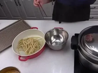 辣条制作配方与视频教程，在家轻松做美味辣条